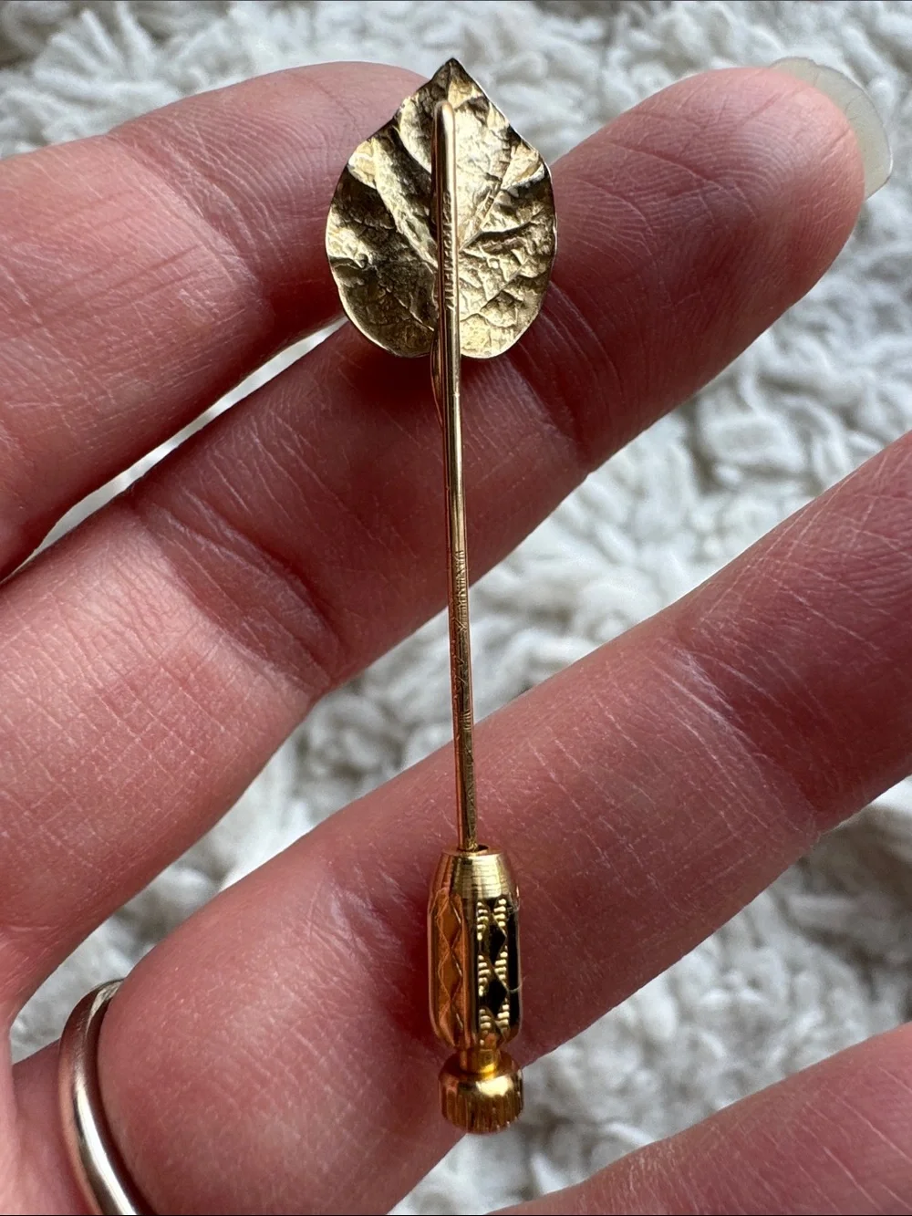 Krementz Leaf Pin